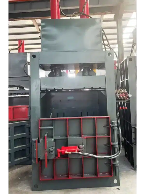 120ton 4 pistonlu hurda balya makinesi dış görünümü